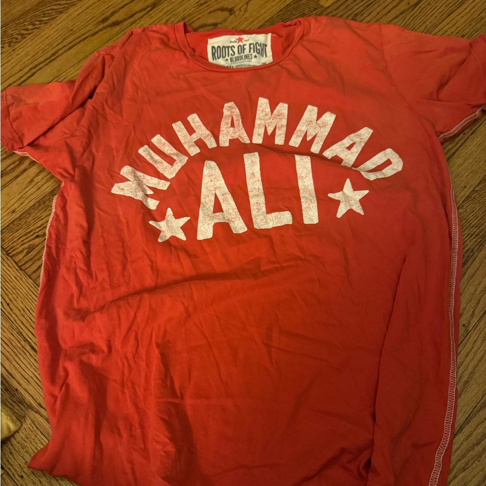 Roots of Fight Muhammad Ali red shirt xl